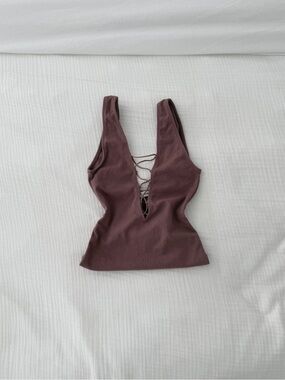 5/25💗 This is a 2016 aritizia era ✨ Lace-Up Deep V Ribbed Tank Top body suit